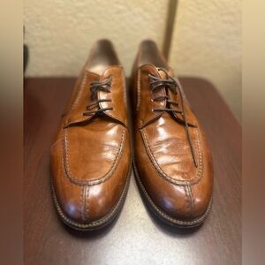 Pronto Uomo Brown Leather Oxfords with Broguing